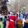 Во дворах Октябрьского района раздают веселье