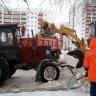 В Ленинском районе Уфы продолжается работа по очистке территории от снега