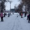 В Орджоникидзевском районе проходит снежный субботник