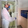В подъездах продолжается обработка