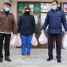 Волонтеры Октябрьского района приходят жителям на помощь