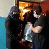Люди с ограниченными возможностями получили продуктовые наборы